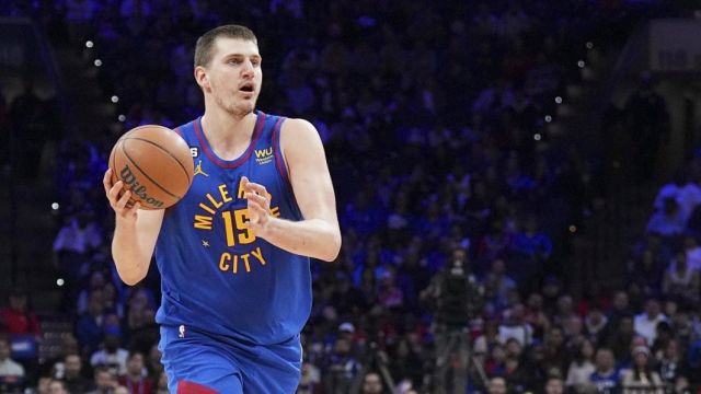 【2023年04月22日 掘金vs森林狼集锦】约基奇砍季后赛第7次三双 中锋位置仅次张伯伦9次！爱德华兹单场至少35+5+5 队史加内特后首人