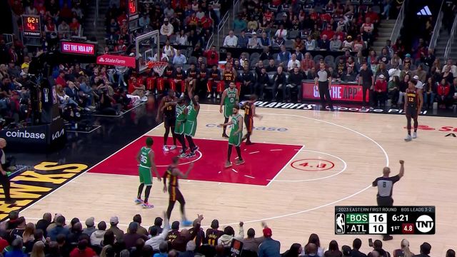 【2023年04月28日 凯尔特人vs老鹰集锦】极其关键的一球！ 特雷杨杀进篮下造成2+1