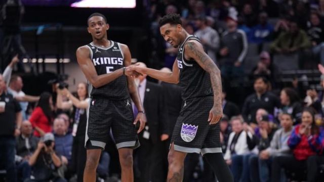 【2023年04月29日 国王vs勇士集锦】抢7来了！福克斯砍26+11一战比肩大O 蒙克创出队史记录 库里迎来小里程碑