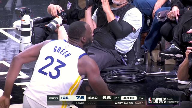 【2023年05月01日 勇士vs国王集锦】库里追梦精妙配合默契连线 小佩顿纵身一跃封盖默里三分投篮