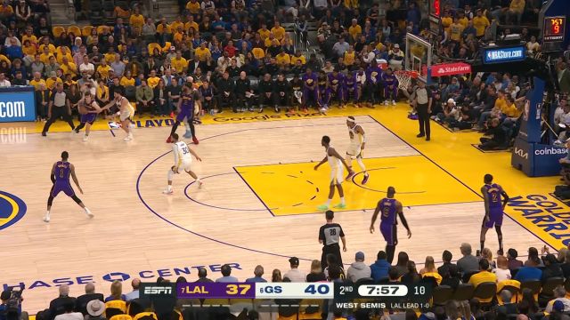 【2023年05月05日 湖人vs勇士集锦】詹姆斯极限出手三分打板命中 金浩霆直呼：力挽狂澜我的天啊