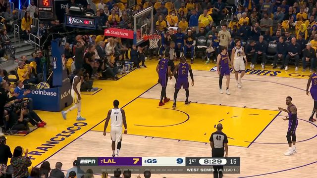 【2023年05月05日 湖人vs勇士集锦】苏群：格林赛后先做博客再看比赛 赚钱永远是第一位！