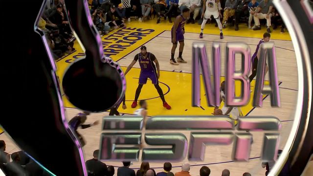 【2023年05月05日 湖人vs勇士集锦】这种动作属实不应该有！施罗德手拉格林大腿双方险有冲突