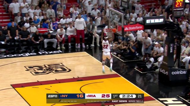 【2023年05月07日 尼克斯vs热火集锦】意外捡漏儿！文森特抢断长传巴特勒挂筐暴扣