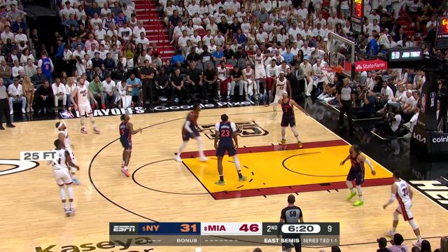 【2023年05月07日 尼克斯vs热火集锦】这就是上他的作用！奎克利底角接球就扔助队命中本场首记三分