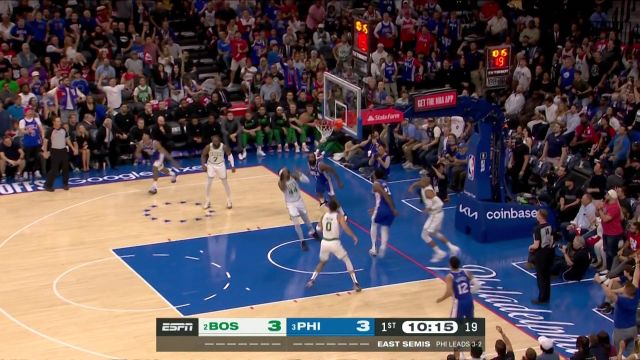 【2023年05月12日 凯尔特人vs76人集锦】塔图姆篮下吸引防守送妙传 罗威心领神会跟进空切暴扣