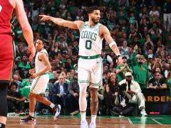 塔图姆30+7仍该批：末节0出手 决战连送3次致命失误无力翻盘