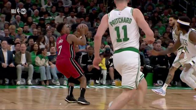 【2023年05月18日 热火vs凯尔特人集锦】扛起加农炮！洛瑞手感爆发半节独砍13分率队强势反超