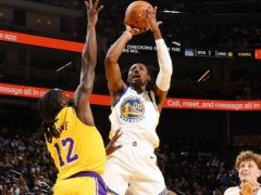 NBA季前赛：勇士击败湖人 库明加24+8 保罗首秀 雷迪什伤退