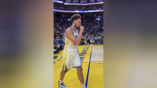 【2023年10月08日 湖人vs勇士集锦】篮架：我当时害怕极了 水花兄弟赛前热身仪式如期上演