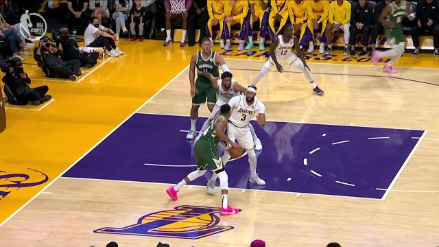 【2023年10月16日 雄鹿vs湖人集锦】打的就是精锐！字母哥篮下面对浓眉防守不讲理强势双手暴扣