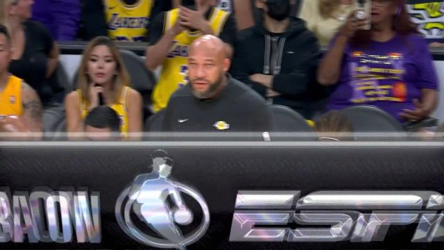 【2023年10月16日 雄鹿vs湖人集锦】还好平安无事 字母哥突破与浓眉撞在一起双双倒地