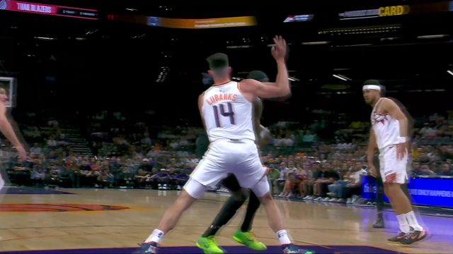 【2023年10月17日 开拓者vs太阳集锦】配合默契！夏普人缝击地妙传助攻瑞斯强起上篮造杀伤