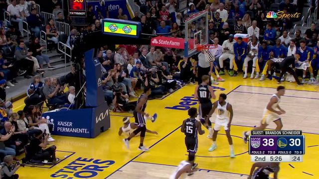 【2023年10月19日 国王vs勇士集锦】用运动能力来强吃！穆迪单打穆雷突破挑篮命中2分