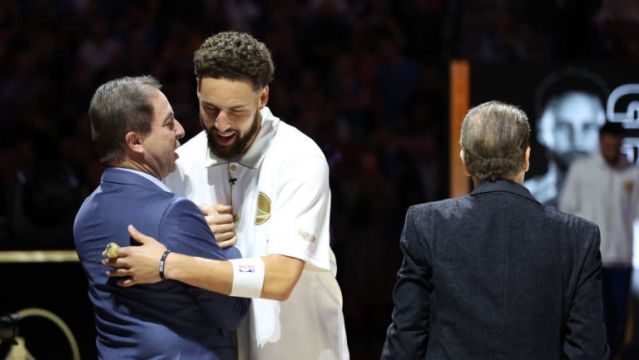 【2023年10月19日 国王vs勇士集锦】拉科布回应克莱续约问题：顺其自然！希望库里一直留在勇士&会在揭幕战致敬KD