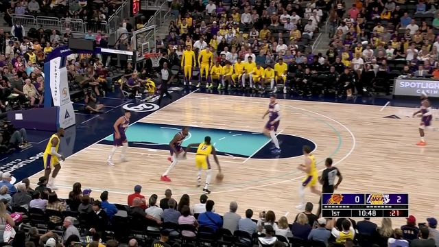 【2023年10月20日 太阳vs湖人集锦】这真是闹了一个大乌龙！阿伦传球失误砸到努尔基奇头上