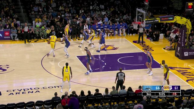 【2023年10月31日 魔术vs湖人集锦】小瓦格纳拉回三分稳稳命中 拉塞尔与里夫斯连线迅速回击