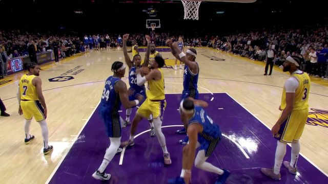 【2023年10月31日 魔术vs湖人集锦】像一道城墙一样！浓眉关键防守密不透风掌控主动权