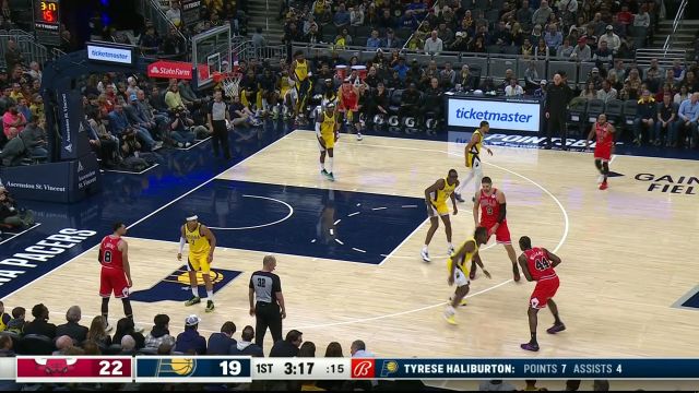 【2023年10月31日 公牛vs步行者集锦】史密斯旱地拔葱一掌帽掉对手 哈利伯顿不看人妙传助飞史密斯两分再进