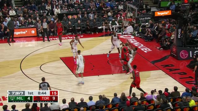 【2023年11月02日 雄鹿vs猛龙集锦】配合天衣无缝！伯恩斯弧顶炮弹直传助攻珀尔特尔干拔重扣