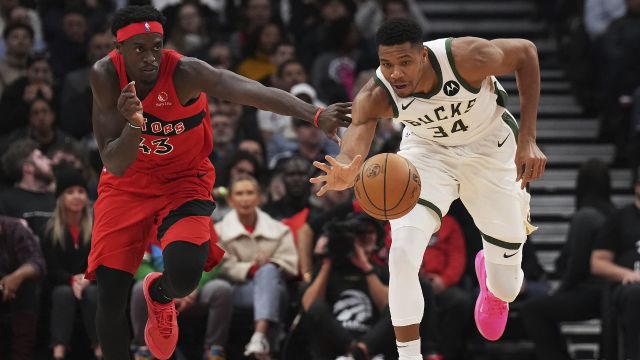 【2023年11月02日 雄鹿vs猛龙集锦】雄鹿111-130猛龙 猛龙三人得分20+大胜雄鹿止三连败