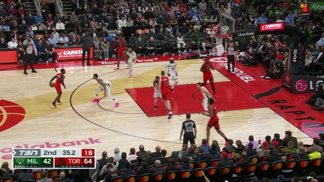 【2023年11月02日 雄鹿vs猛龙集锦】如入无人之境！阿奴诺比大步流星突破暴扣一气呵成