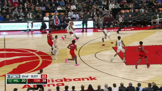 【2023年11月02日 雄鹿vs猛龙集锦】雄赳赳气昂昂 猛龙多点开花轰出一波10-0打出21分最大分差