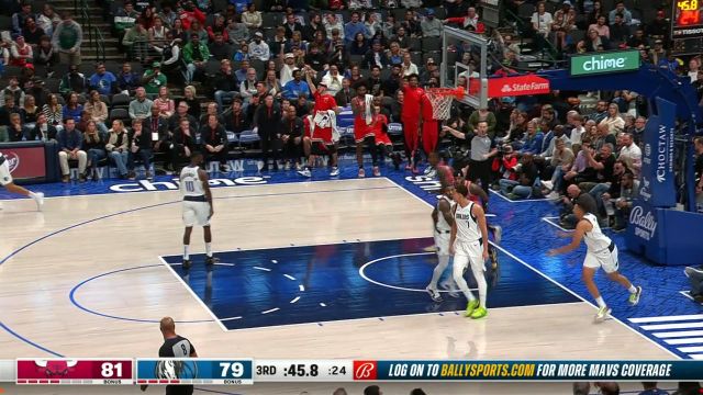 【2023年11月02日 公牛vs独行侠集锦】丝滑配合！公牛队抢断快速反击 多森姆一马当先轻松上篮取分