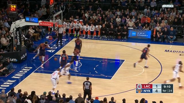 【2023年11月07日 快船vs尼克斯集锦】哈登穿针引线助攻祖巴茨 徐静雨：哈登现在让快船变身了