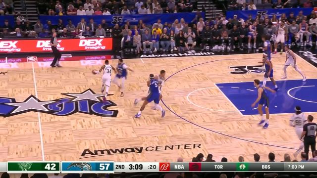 【2023年11月12日 雄鹿vs魔术集锦】展现强大统治力 字母哥持球突破掀翻防守打成2+1