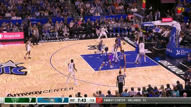 【2023年11月12日 雄鹿vs魔术集锦】眼观六路耳听八方！大洛人缝手递手助攻字母哥上篮打进