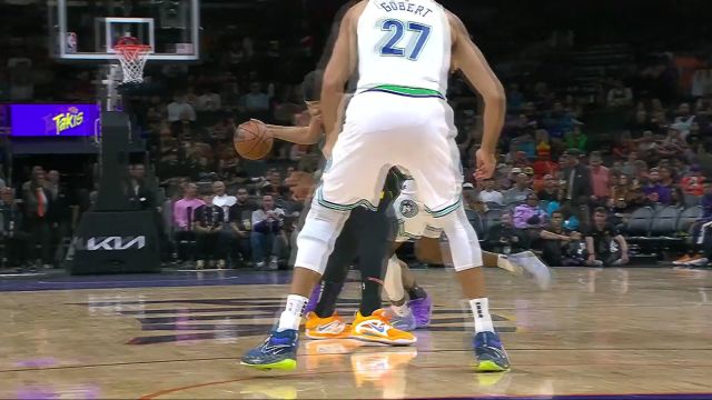 【2023年11月16日 森林狼vs太阳集锦】超强防守组合在面前又何妨 布克面对戈贝尔与麦丹的铜墙铁壁依旧打成2+1