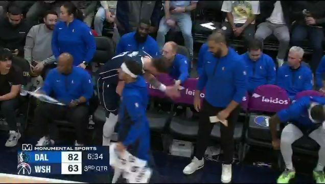 【2023年11月16日】独行侠vs奇才第3节英文原声录像回放