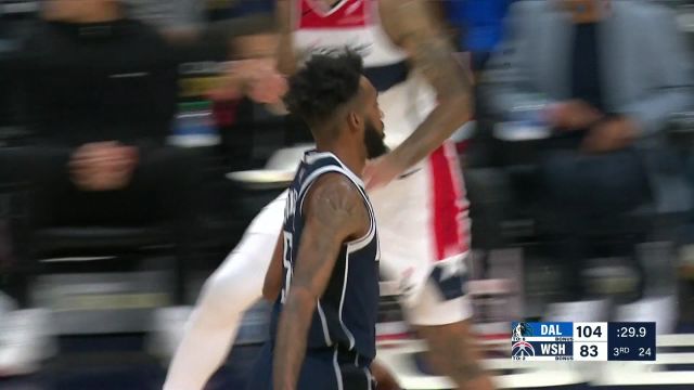 【2023年11月16日 独行侠vs奇才集锦】炸裂全场！小琼斯持球电光火石间杀入篮下 飞身炸筐尽显扣篮王本色