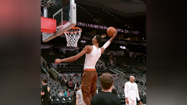 【2023年11月21日 快船vs马刺集锦】叹为观止！文班亚麻训练热身献上拉弓重扣