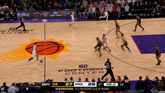 【2023年11月23日 勇士vs太阳集锦】穆迪防守时被膝盖顶到 十分痛苦被换下场