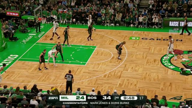 【2023年11月23日 雄鹿vs凯尔特人集锦】一脚油门踩到底！字母哥大步流星滑翔暴扣碾压禁区