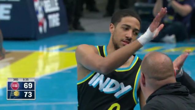 【2023年11月25日】活塞vs步行者第3节中文解说录像回放