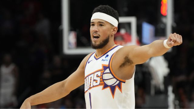 【2023年11月27日 太阳vs尼克斯集锦】太阳豪取7连胜西部第三：布克28+11送1.6秒准绝杀，戈登6记三分砍25分