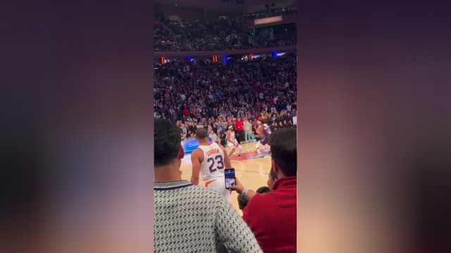 【2023年11月27日 太阳vs尼克斯集锦】天神下凡！ 现场视角观看布克绝杀尼克斯