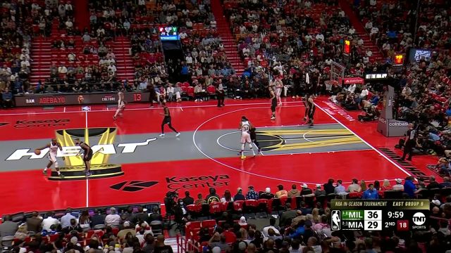 【2023年11月29日 雄鹿vs热火集锦】彰显禁区统治力！波蒂斯旱地拔葱单手劈扣势大力沉