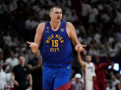 掘金内线约基奇在掘金与国王比赛中假摔被罚