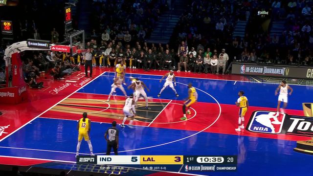 【2023年12月10日 步行者vs湖人集锦】先送你个失误！老詹抢断哈里伯顿策动反击