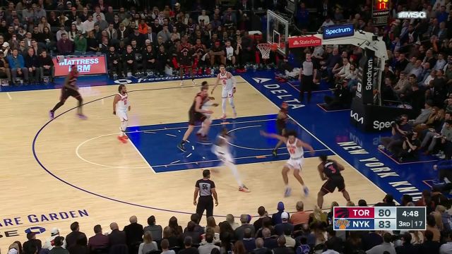 【2023年12月12日 猛龙vs尼克斯集锦】打一手时间差 阿奴诺比甩开防守突破扣篮