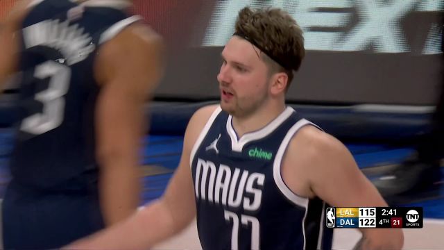 【2023年12月13日 湖人vs独行侠集锦】点燃全场！东契奇突破洞悉防守 助飞莱夫利空接炸筐