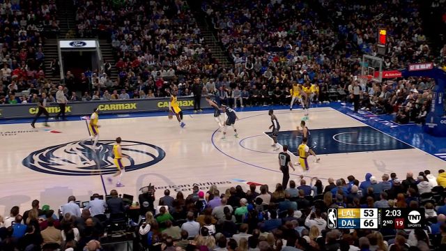 【2023年12月13日 湖人vs独行侠集锦】一气呵成！东契奇对位詹姆斯完成抄截 快下助攻哈达威双手扣篮