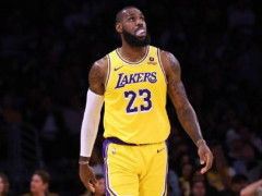 詹姆斯常规赛出场时间：超越马龙 升至历史第二