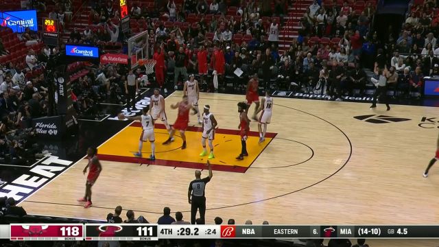 【2023年12月15日 公牛vs热火集锦】彻底杀死比赛！ 多森姆底角三分命中比赛再无悬念