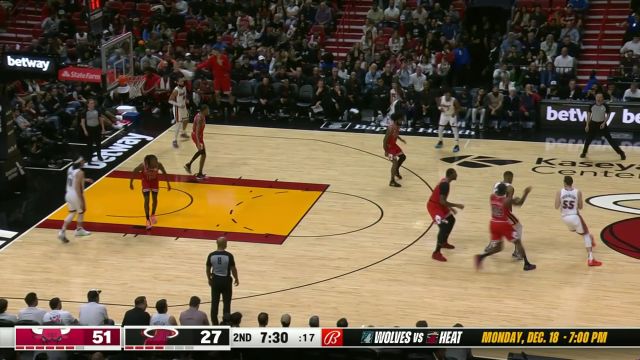 【2023年12月15日 公牛vs热火集锦】及时止血！马丁底角接球三分手起刀落