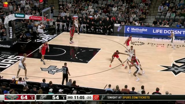 【2023年12月18日 鹈鹕vs马刺集锦】默契配合戏耍防守 索汉妙传连线瓦塞尔双手暴扣